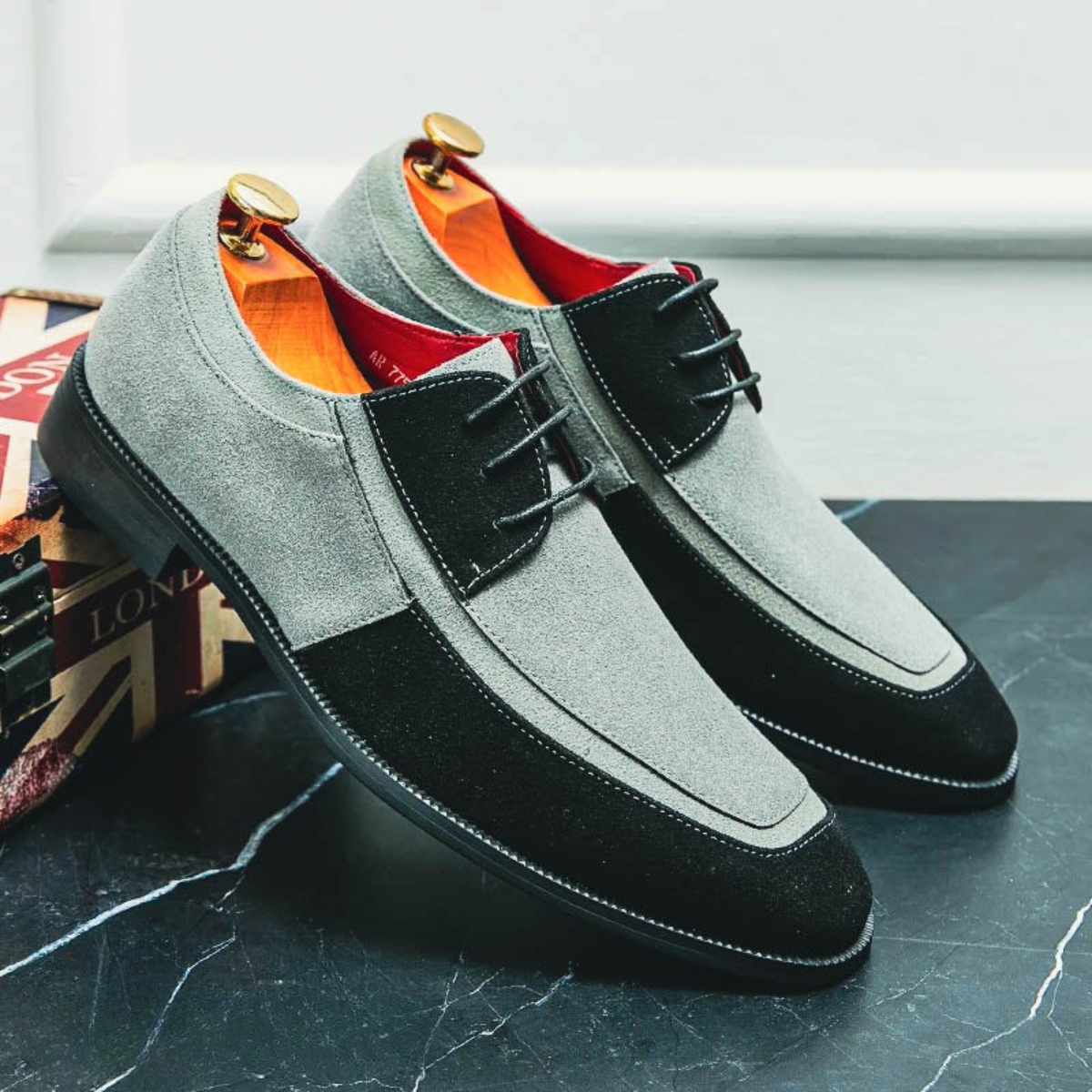 Men’s Leather Dress Shoes - Two-Tone Lace-Up with Contrast Panel Design