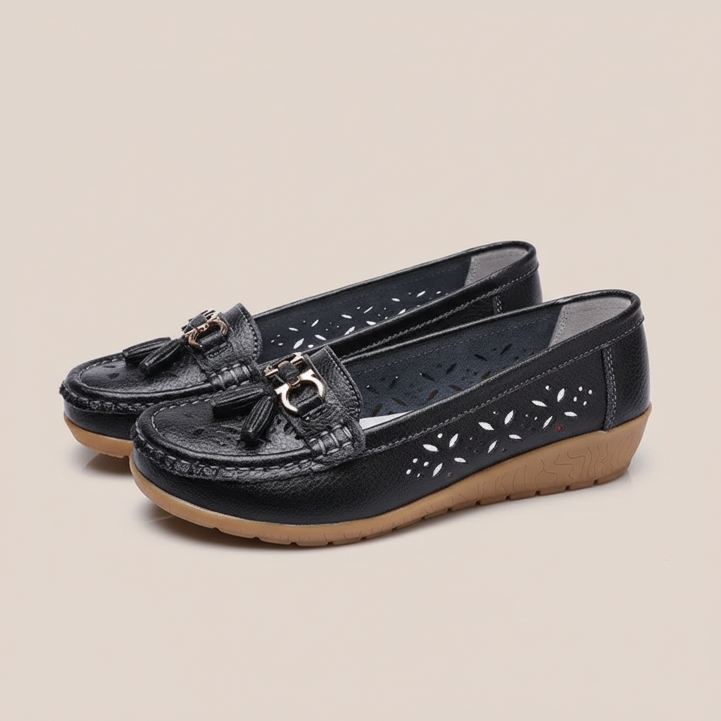 Women’s Slip-On Moccasin Shoes with Rounded Toe and Tassel Detail