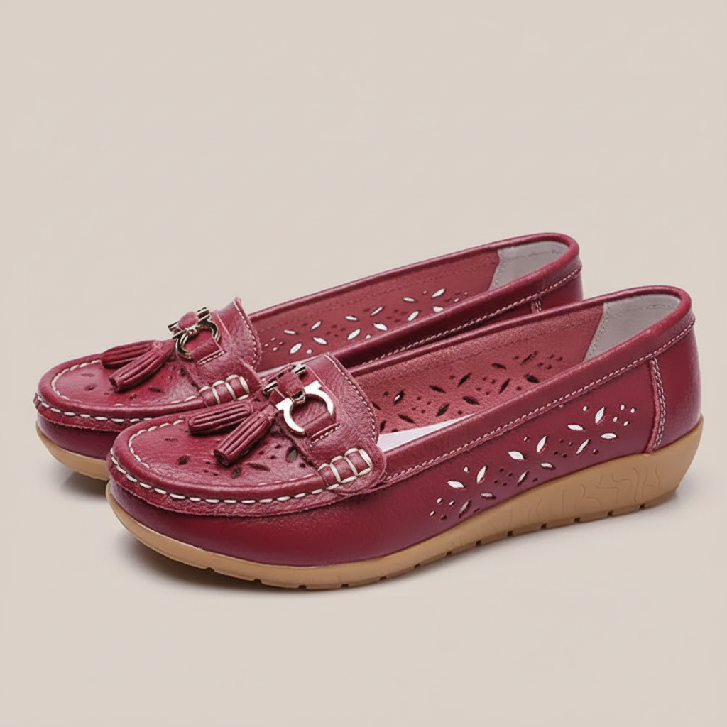 Women’s Slip-On Moccasin Shoes with Rounded Toe and Tassel Detail