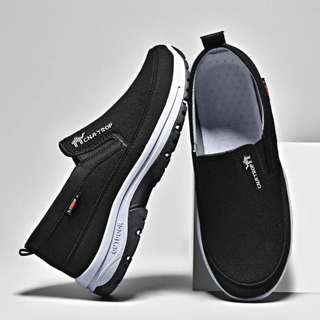Men’s Slip-On Outdoor Shoes with Rounded Toe and Anti-Slip Sole