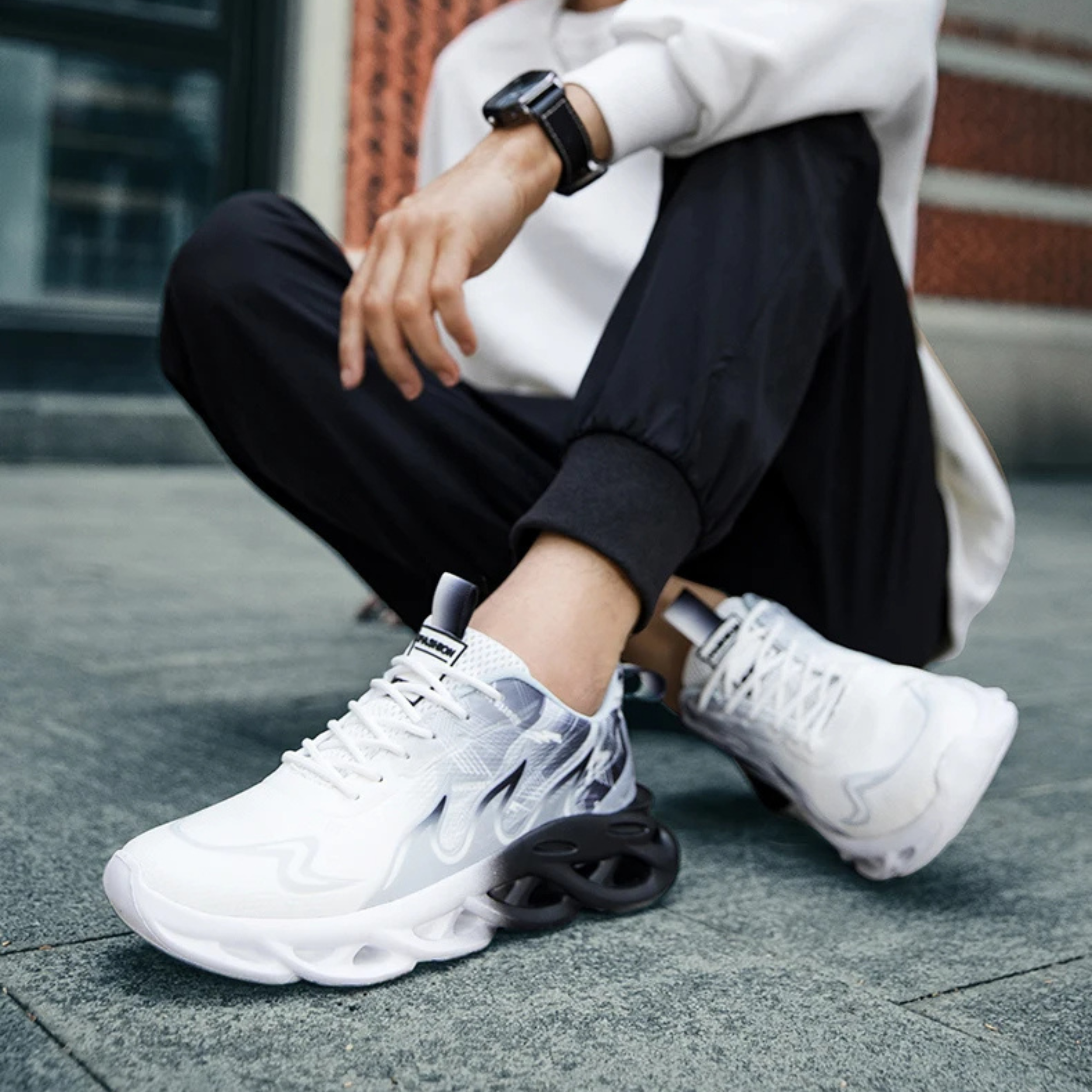 Men's Low Top Sneakers - Lace-Up Mesh Upper - Blade Sole Unit