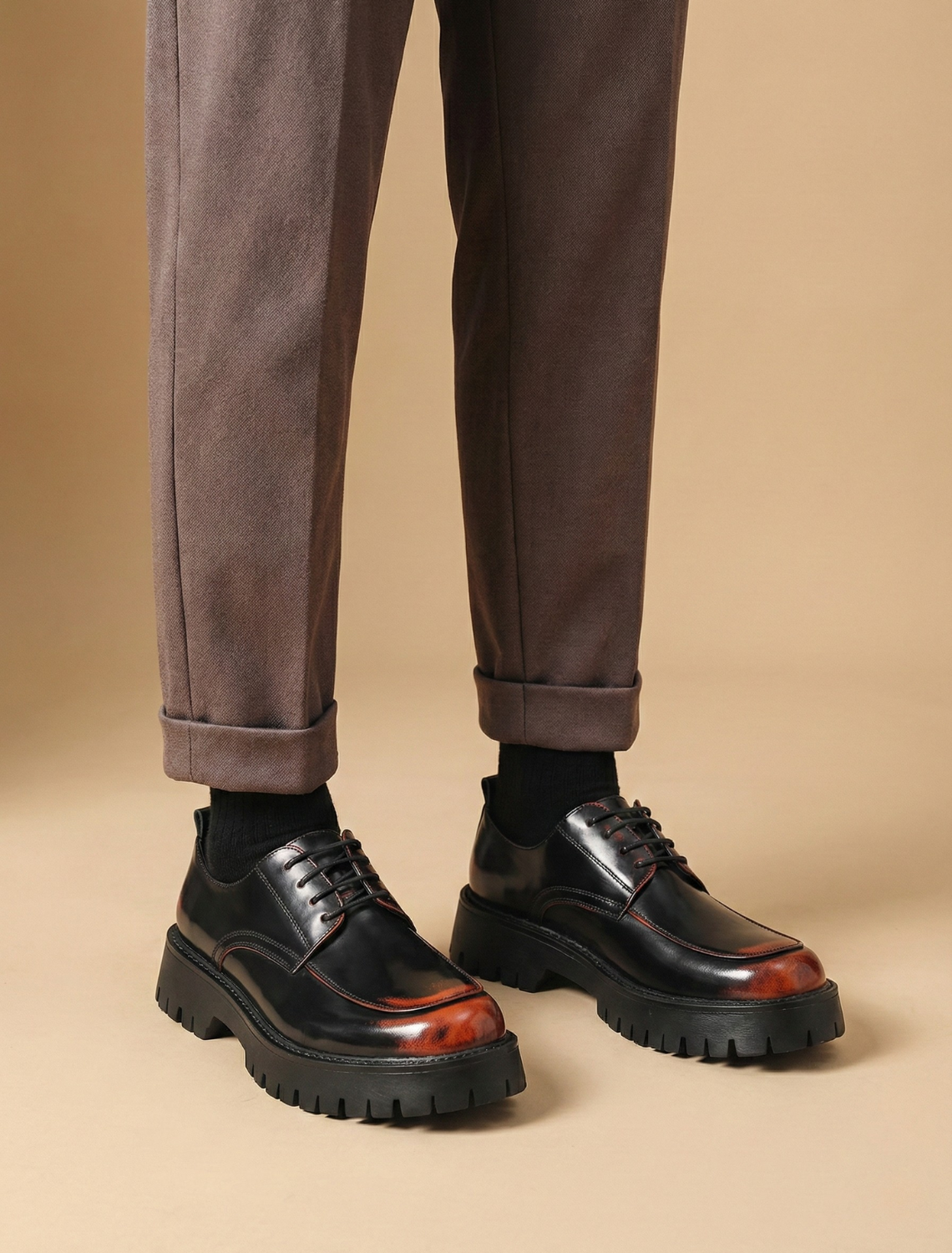 Men’s Lace-Up Casual Platform Shoes with Rounded Toe and Lug Sole