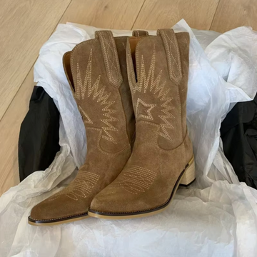 Women's Suede Cowgirl Boots - Pointed Toe Mid-Calf Western Boots - Embroidered Shaft - Block Heel