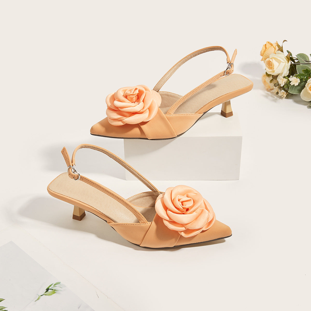 Women's Pointed Toe Kitten Heels - Slingback Pumps - Rosette Vamp Detail