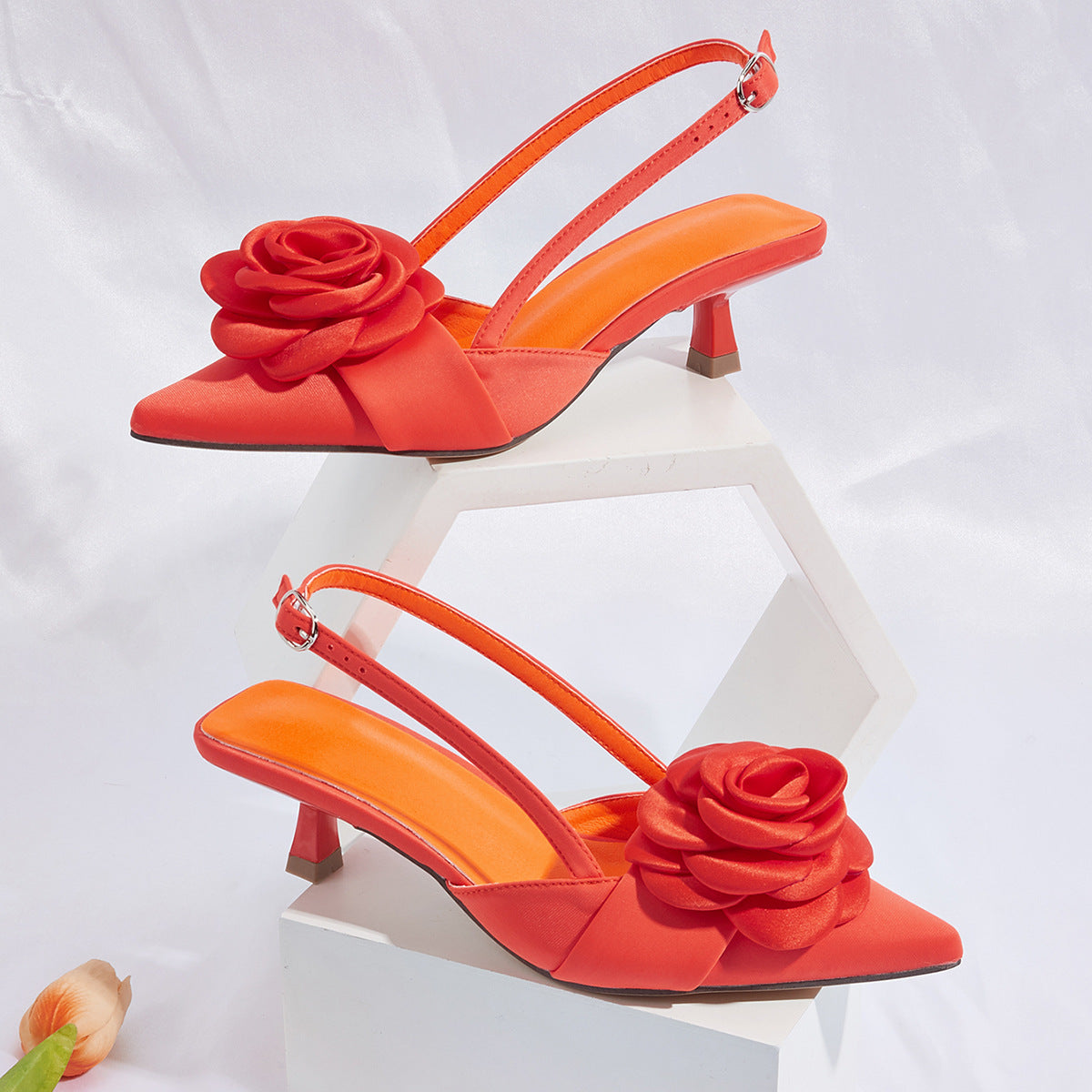 Women's Pointed Toe Kitten Heels - Slingback Pumps - Rosette Vamp Detail