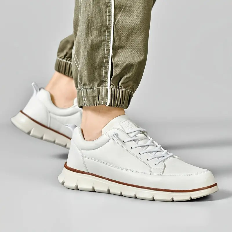 Men's Modern Casual Lace-Up Sneakers with Lightweight Sole Design