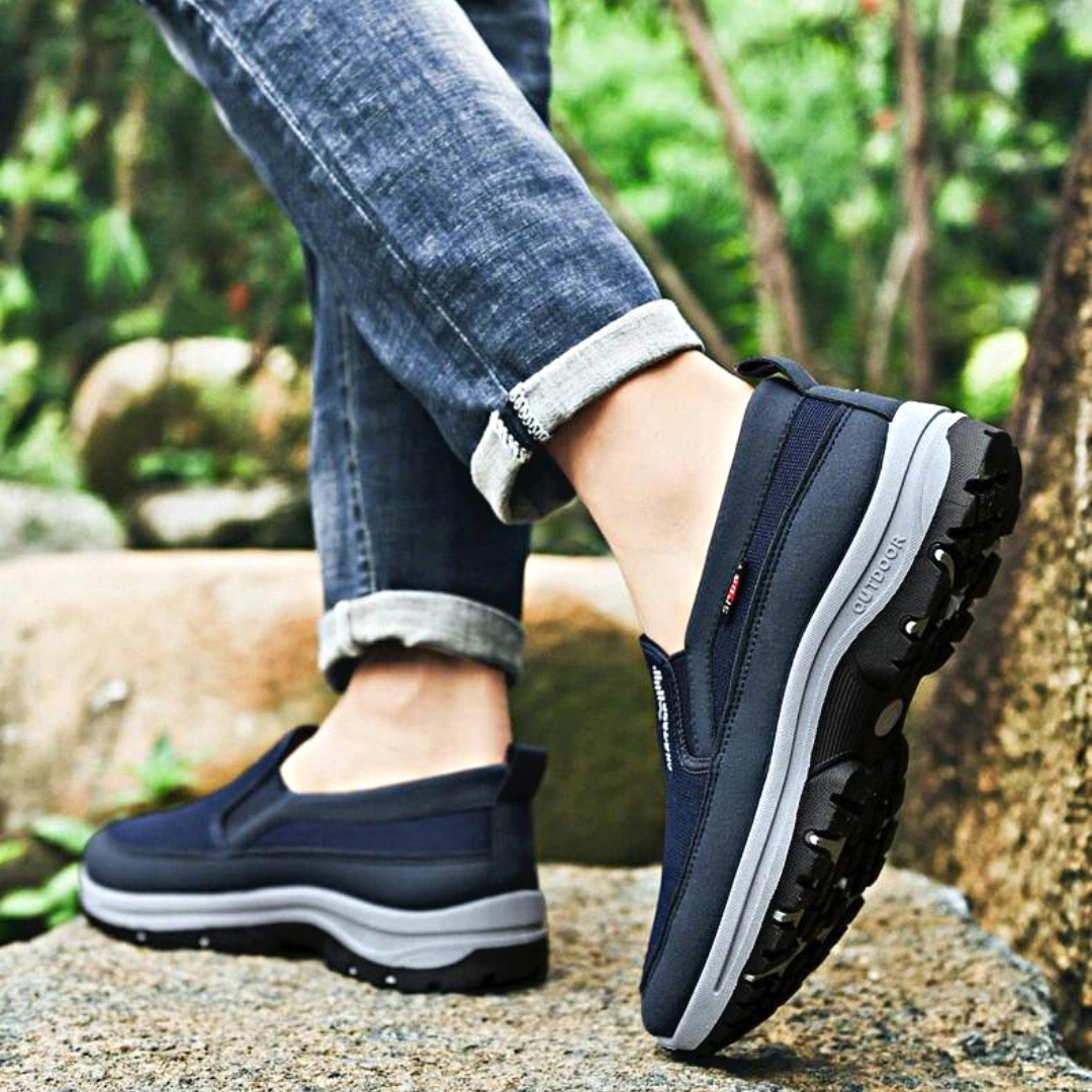 Men’s Slip-On Outdoor Shoes with Rounded Toe and Anti-Slip Sole
