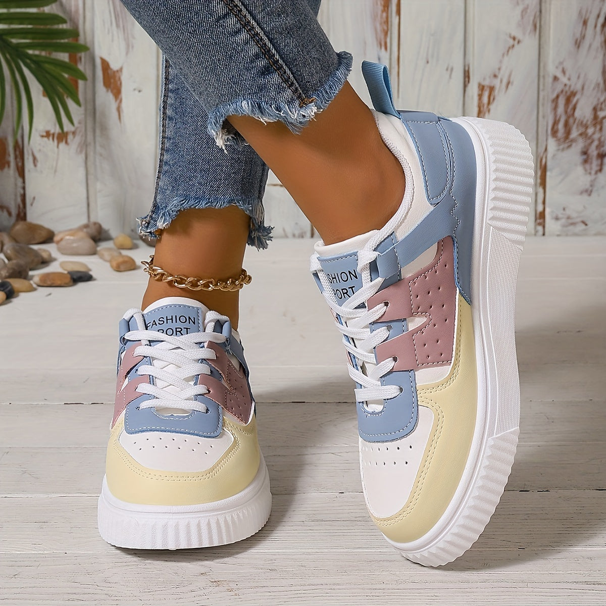 Women’s Lace-Up Platform Sneakers with Rounded Toe and Color Block Design