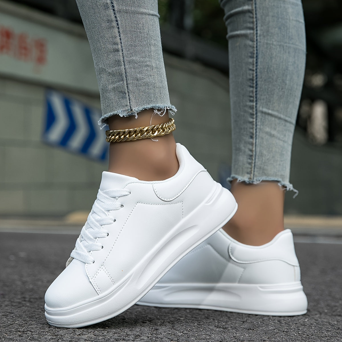 Women’s Low-Top Lace-Up Sneakers with Smooth Upper and Contrast Heel Panel