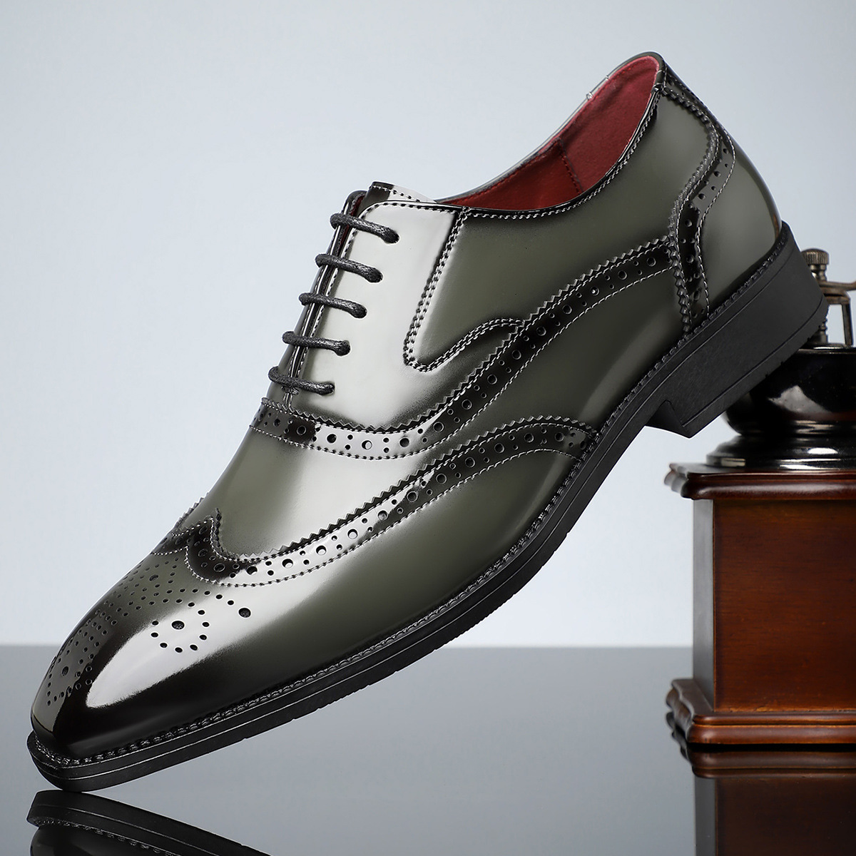 Men’s Lace-Up Wingtip Brogue Dress Shoes with Perforated Detailing