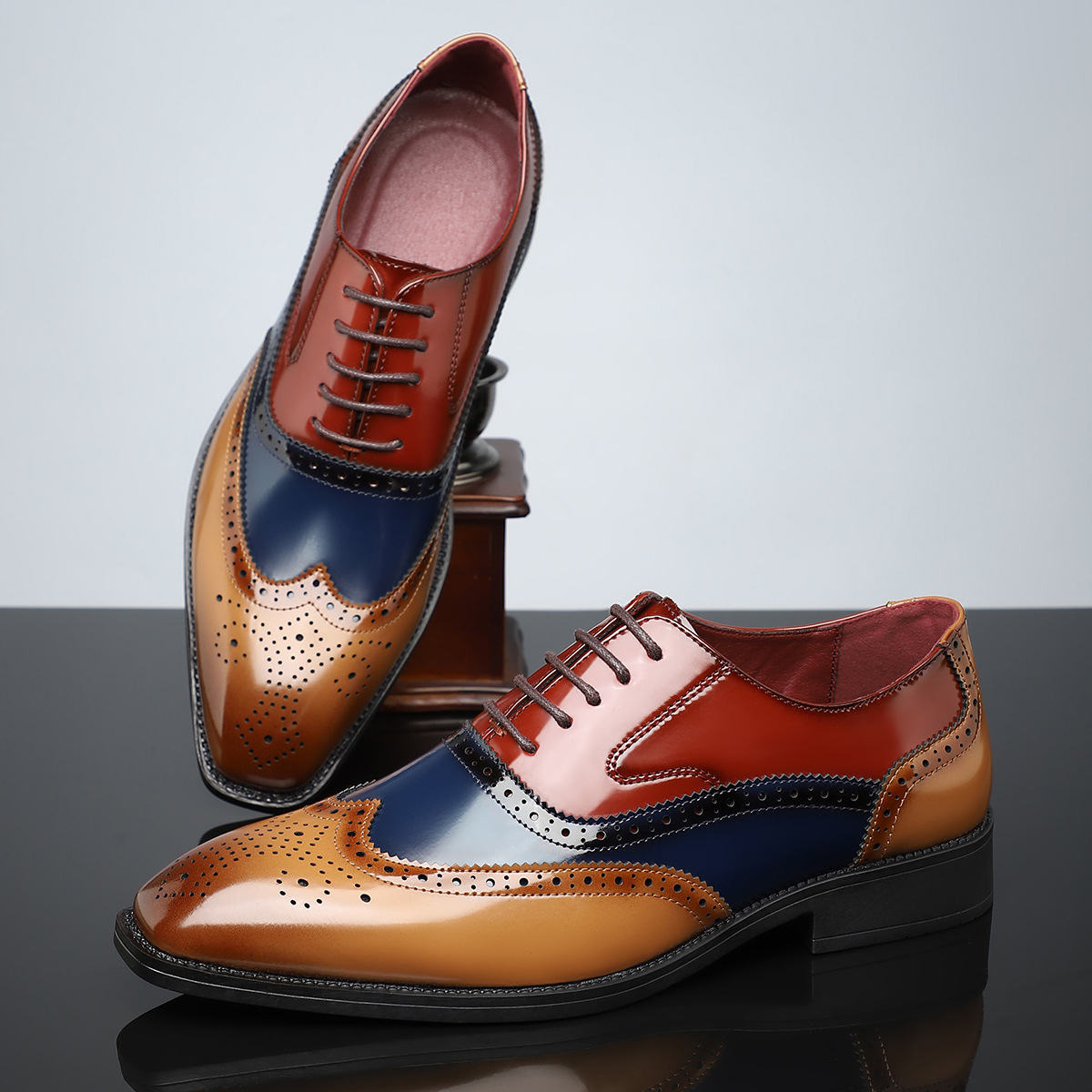 Men’s Lace-Up Wingtip Brogue Dress Shoes with Perforated Detailing