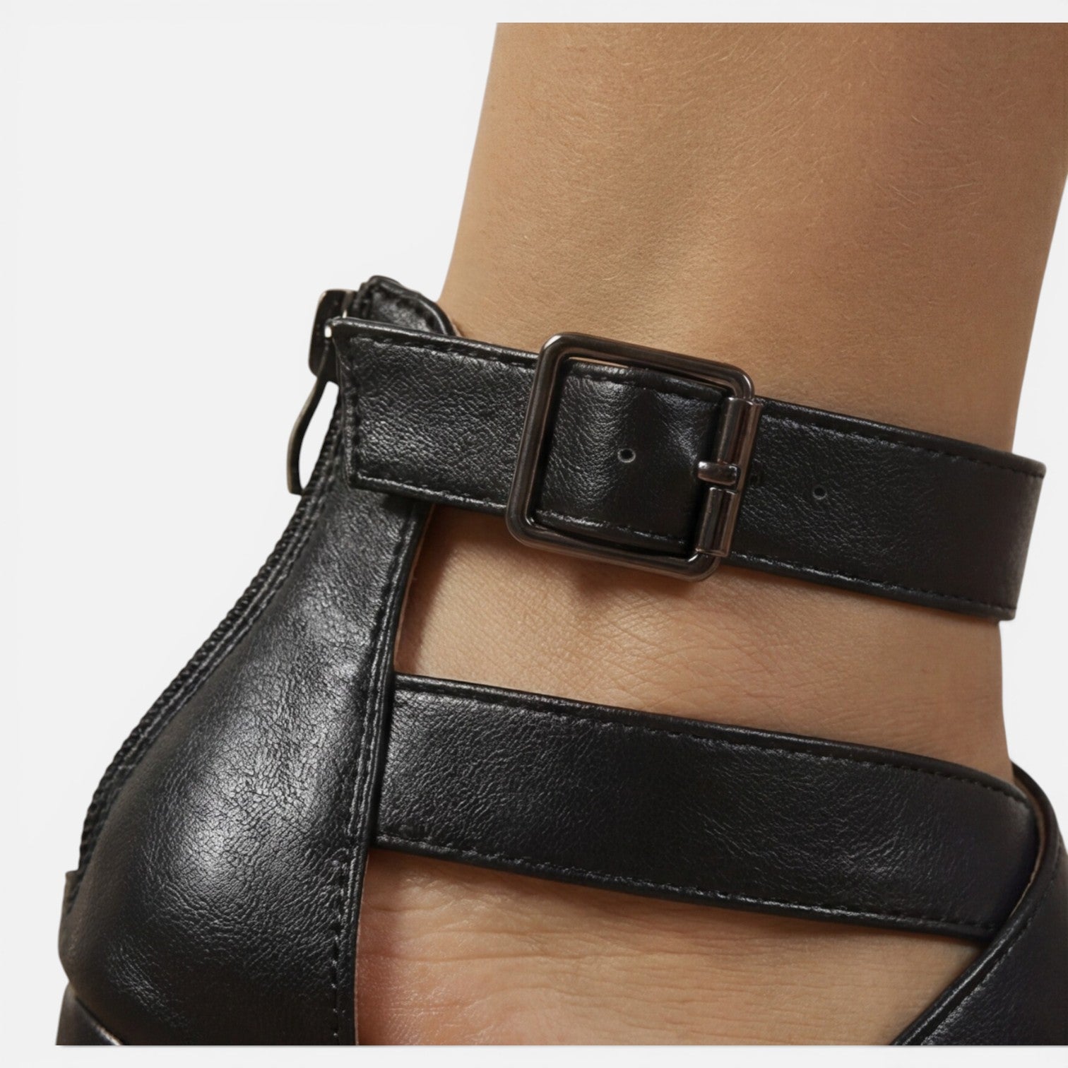 Women's Strappy Leather Heeled Sandals - Block Heel - Back Zip