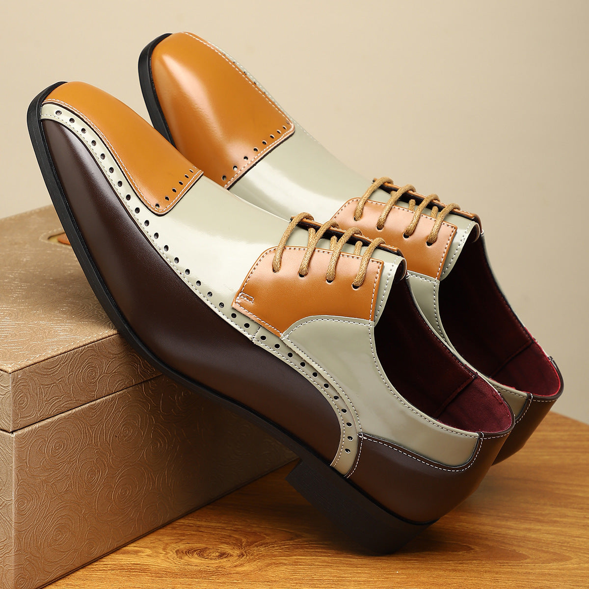 Men’s Leather Colour-Block Oxford Shoes with Brogue Detailing