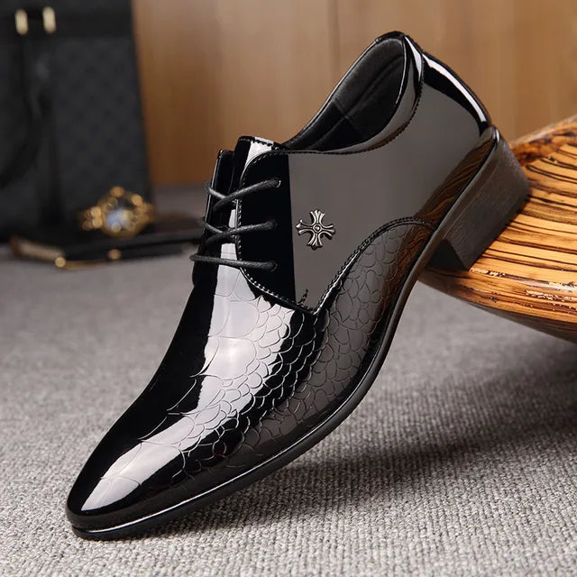 Men’s Leather Lace-Up Oxford Dress Shoes with Pointed Toe and Gloss Finish