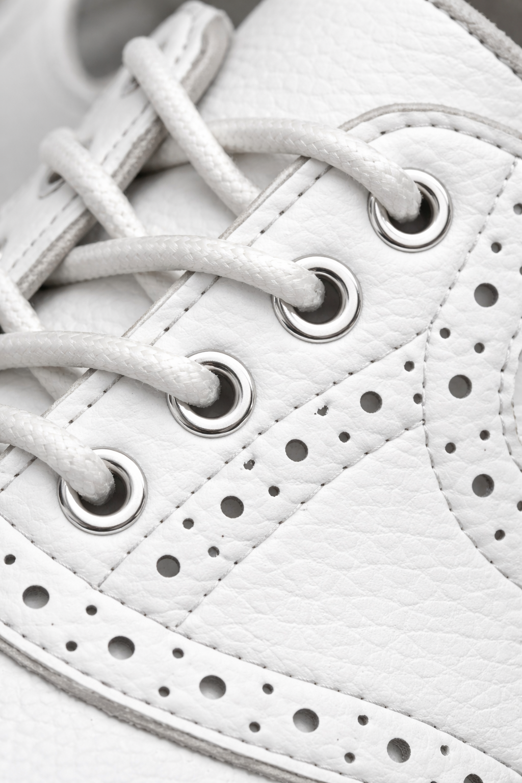 Men's Golf Shoes - Lace-Up - Wingtip - Spiked Sole - Leather