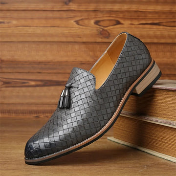Men’s Woven Texture Slip On Loafers – Low Heel Closed Toe Shoes - Tassel Detailing