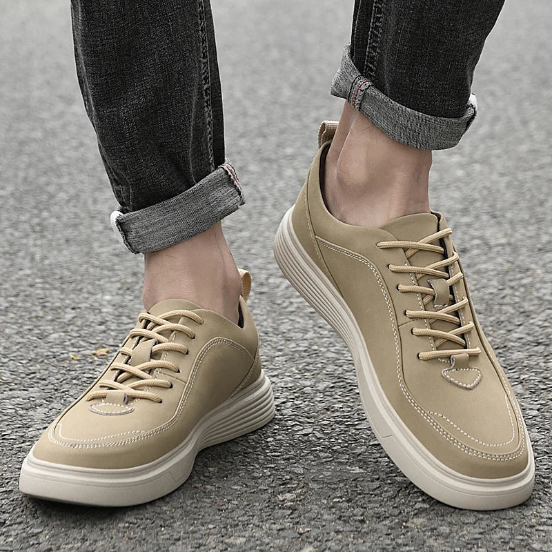 Men’s Lace-Up Casual Sneakers with Contrast Stitch Detailing