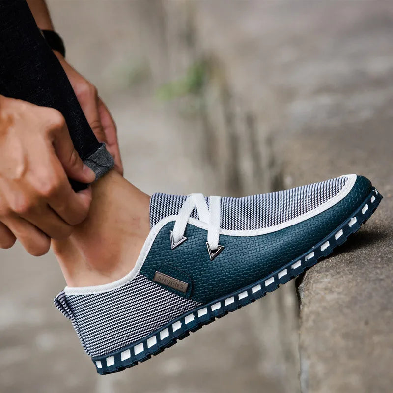 Men's Mesh Striped Panel Low-Top Sneakers - Lace-Up