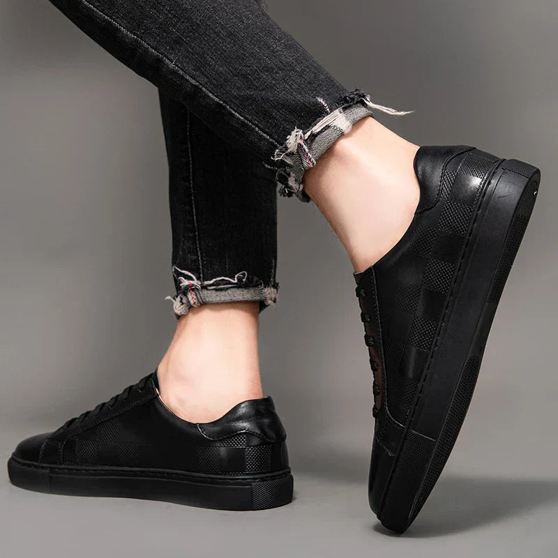 Men’s Rounded Toe Lace-Up Low-Top Sneakers with Textured Side Panel and Flat Rubber Sole