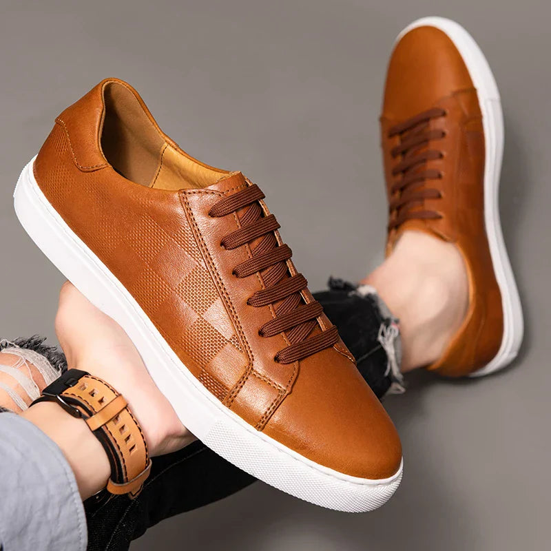 Men’s Rounded Toe Lace-Up Low-Top Sneakers with Textured Side Panel and Flat Rubber Sole