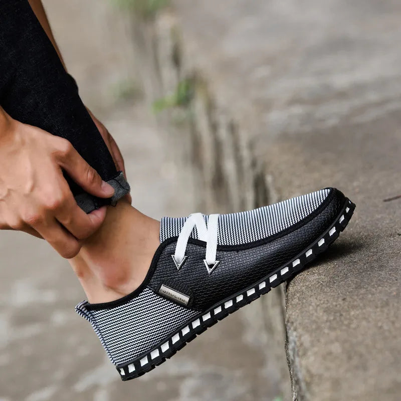 Men's Mesh Striped Panel Low-Top Sneakers - Lace-Up