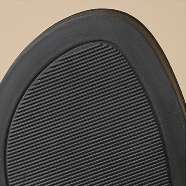 Women’s Flat Leather Sandals with Multi-Strap Buckle Design and Open Toe