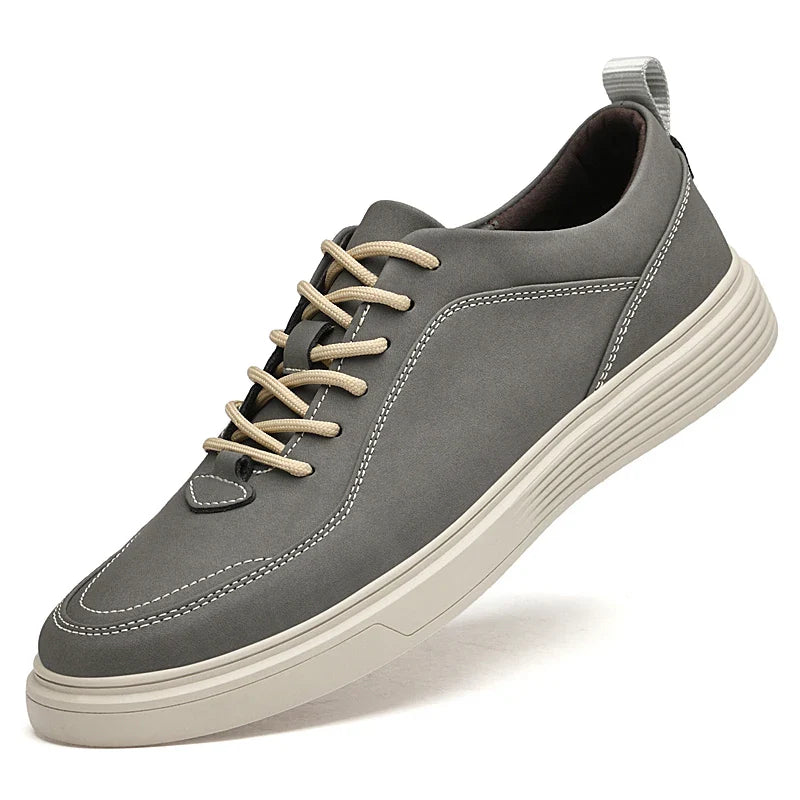 Men’s Lace-Up Casual Sneakers with Contrast Stitch Detailing