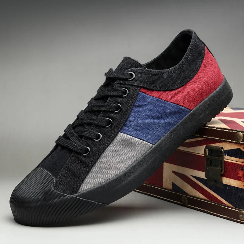 Men’s Low-Top Lace-Up Sneakers with Rounded Toe and Flat Sole