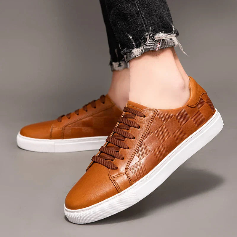 Men’s Rounded Toe Lace-Up Low-Top Sneakers with Textured Side Panel and Flat Rubber Sole