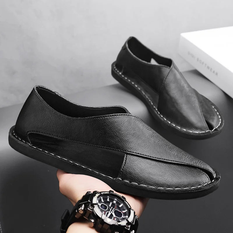 Men’s Crossover Sandals with Closed Heel and Stitch Detailing