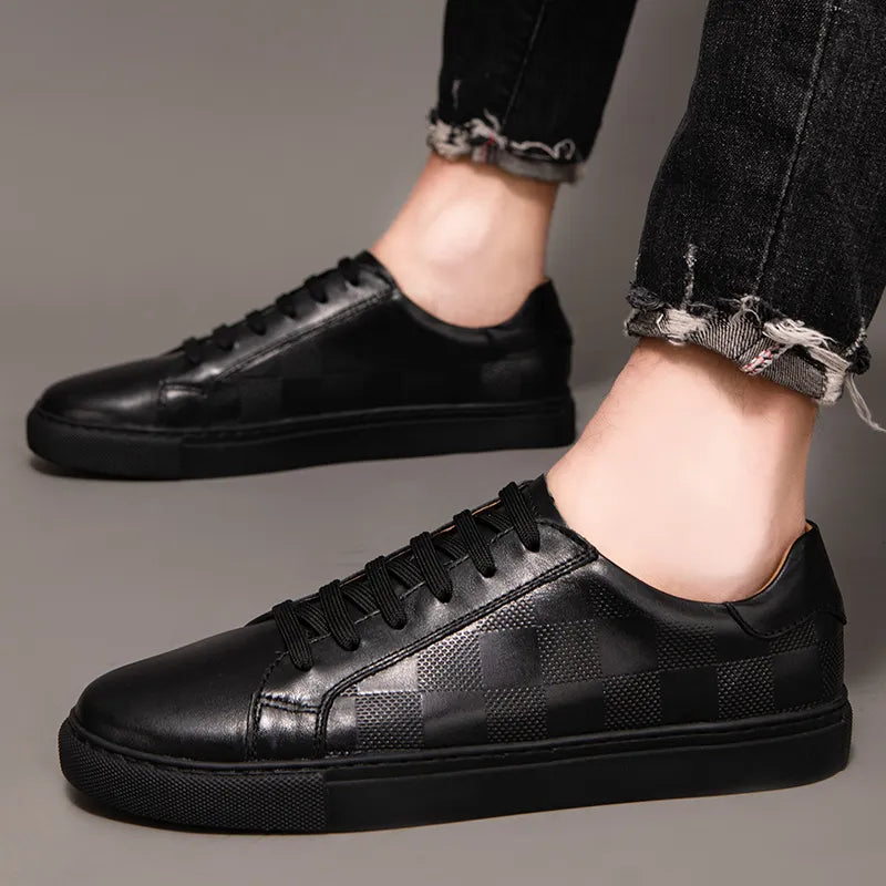 Men’s Rounded Toe Lace-Up Low-Top Sneakers with Textured Side Panel and Flat Rubber Sole