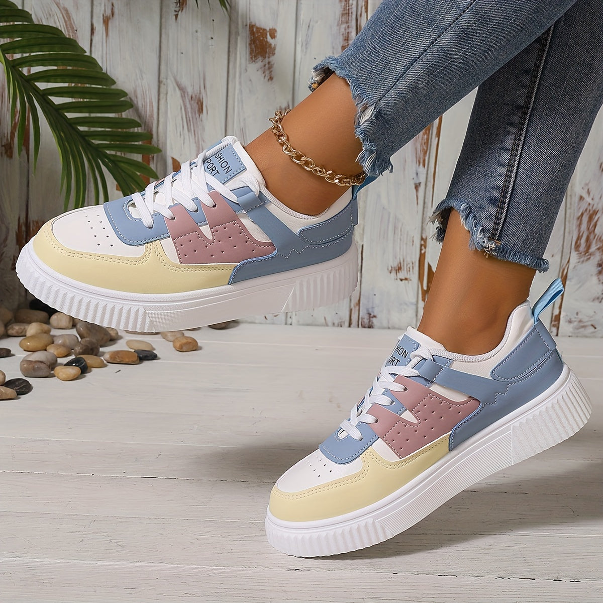 Women’s Lace-Up Platform Sneakers with Rounded Toe and Color Block Design