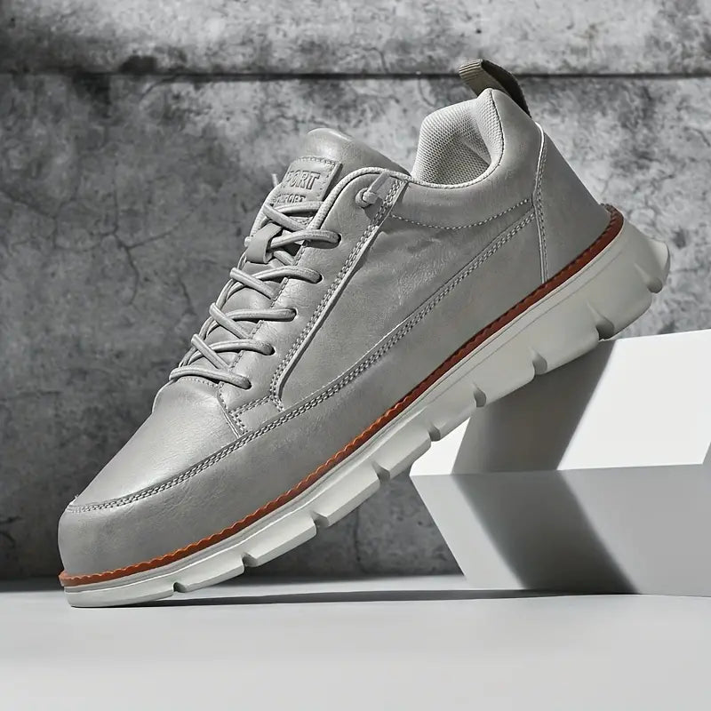 Men's Modern Casual Lace-Up Sneakers with Lightweight Sole Design