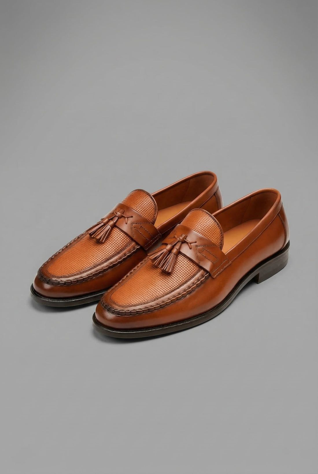 Men's Loafers Slip-On Moc-Toe Textured Vamp Tassel Detail