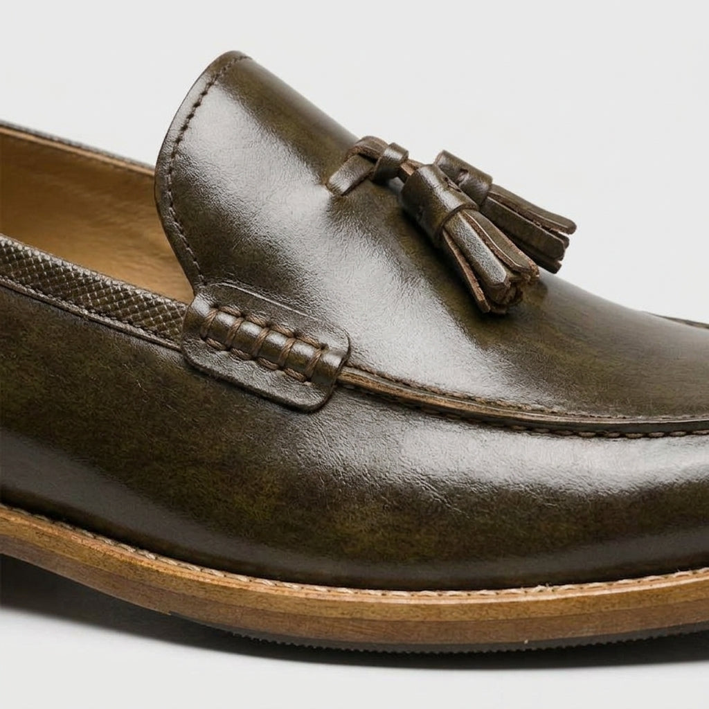 Men's Leather Tassel Loafers with Pointed Toe and Slip-On Fit