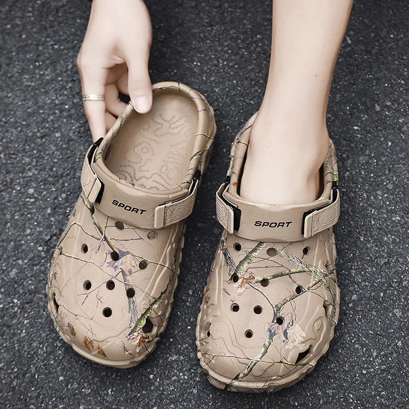 Men's Slip-On Camouflage Clogs - Ventilation Holes - Heel Strap