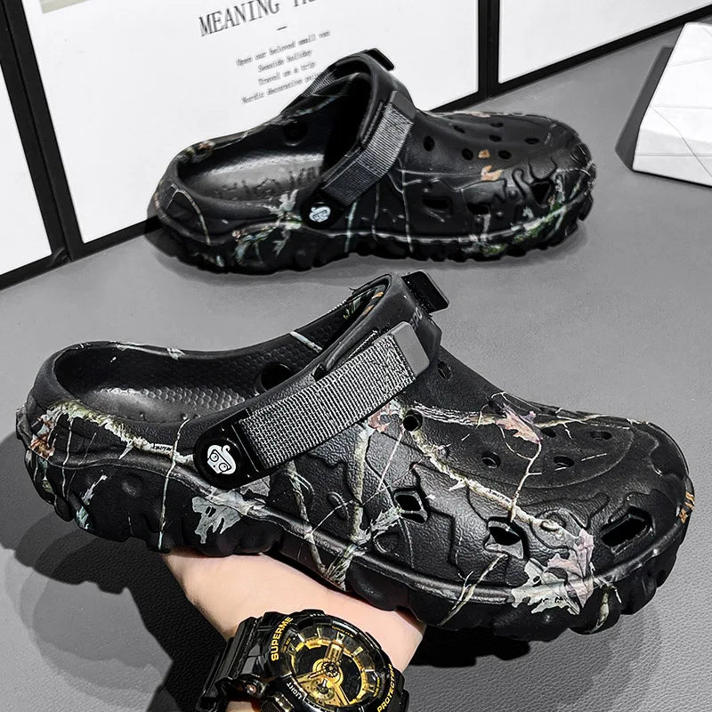 Men's Slip-On Camouflage Clogs - Ventilation Holes - Heel Strap