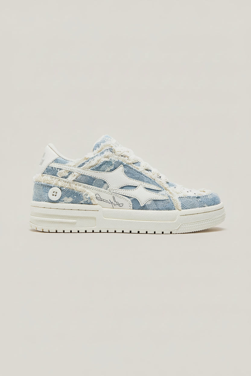Men’s Low-Top Sneakers with Star Detailing and Lace-Up Closure