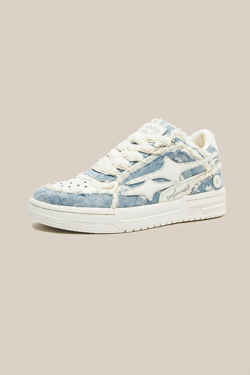 Men’s Low-Top Sneakers with Star Detailing and Lace-Up Closure