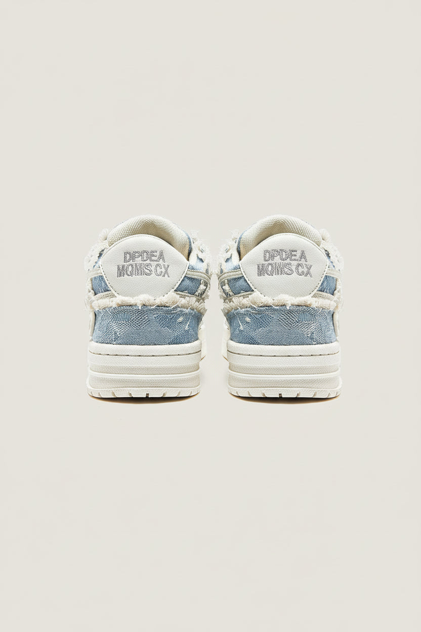 Men’s Low-Top Sneakers with Star Detailing and Lace-Up Closure