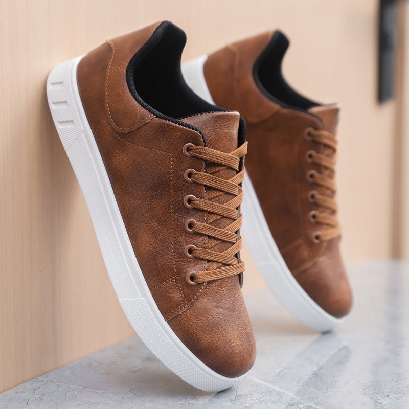 Men’s Low-Top Lace-Up Trainers with Rounded Toe and Flat Sole