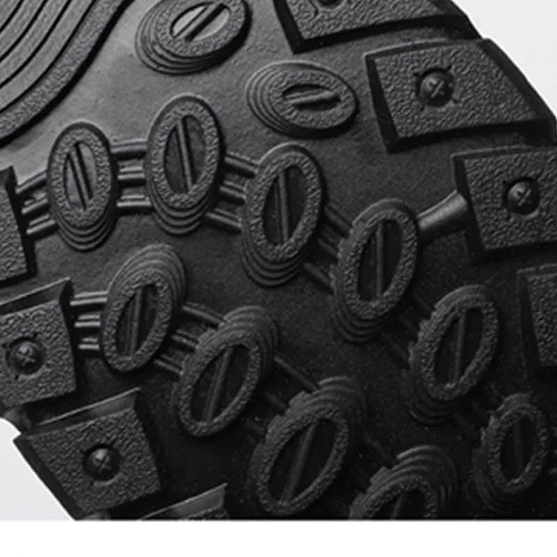 Men’s Closed Toe Outdoor Sandals with Hand-Stitched Detailing