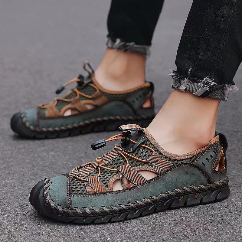 Men’s Closed Toe Mesh Outdoor Sandals with Elastic Lace System