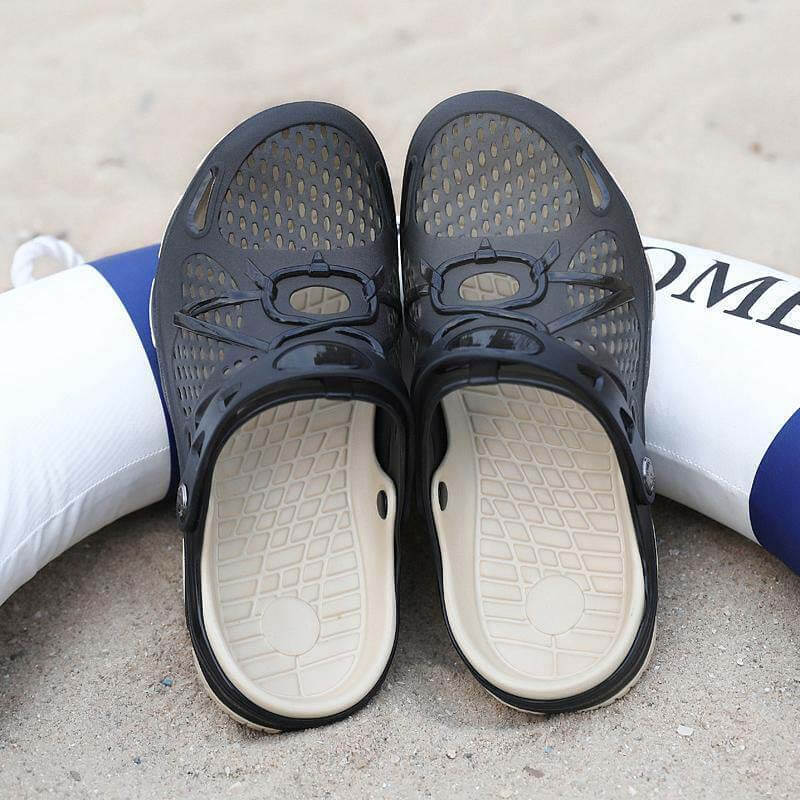 Men’s Ventilated Clog Sandals with Adjustable Heel Strap