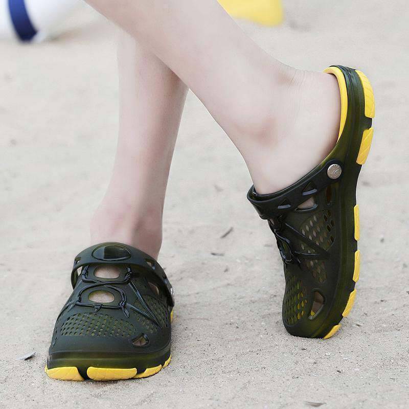 Men’s Ventilated Clog Sandals with Adjustable Heel Strap