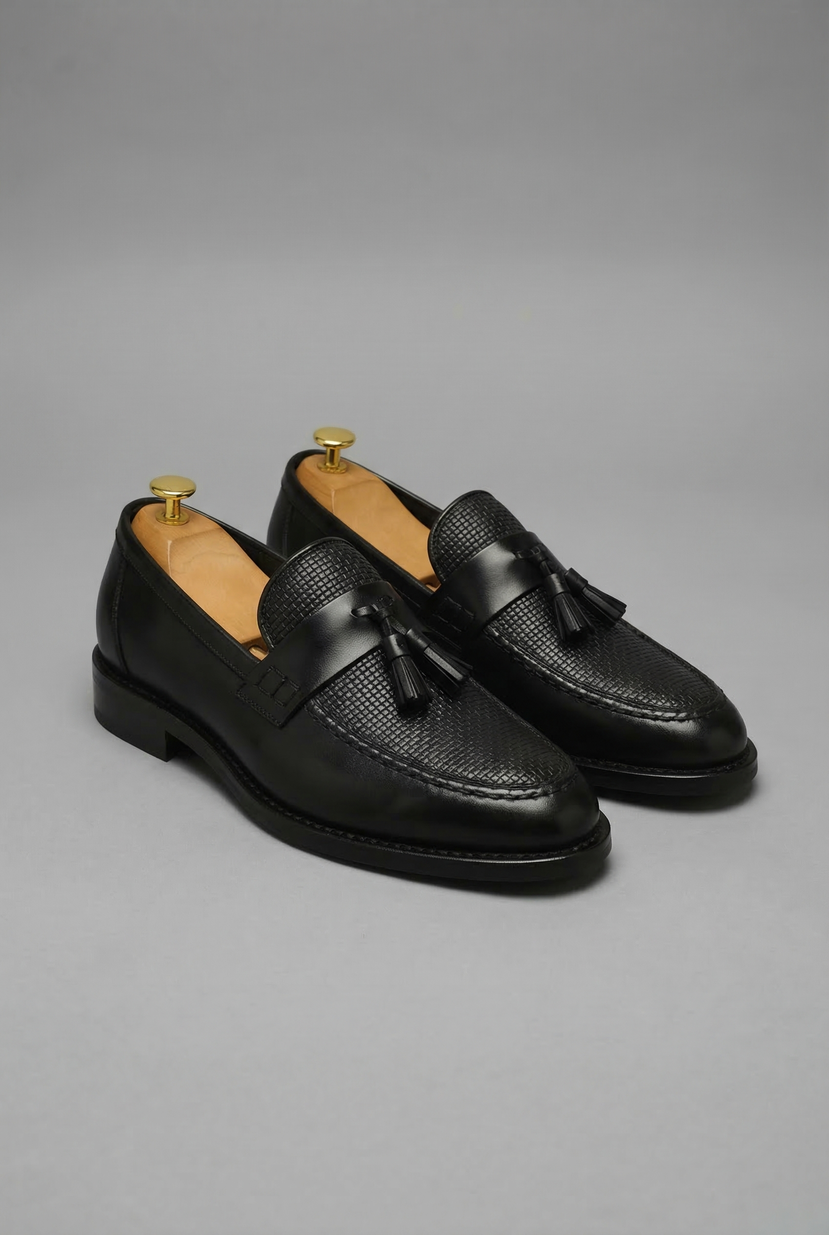 Men's Loafers Slip-On Moc-Toe Textured Vamp Tassel Detail