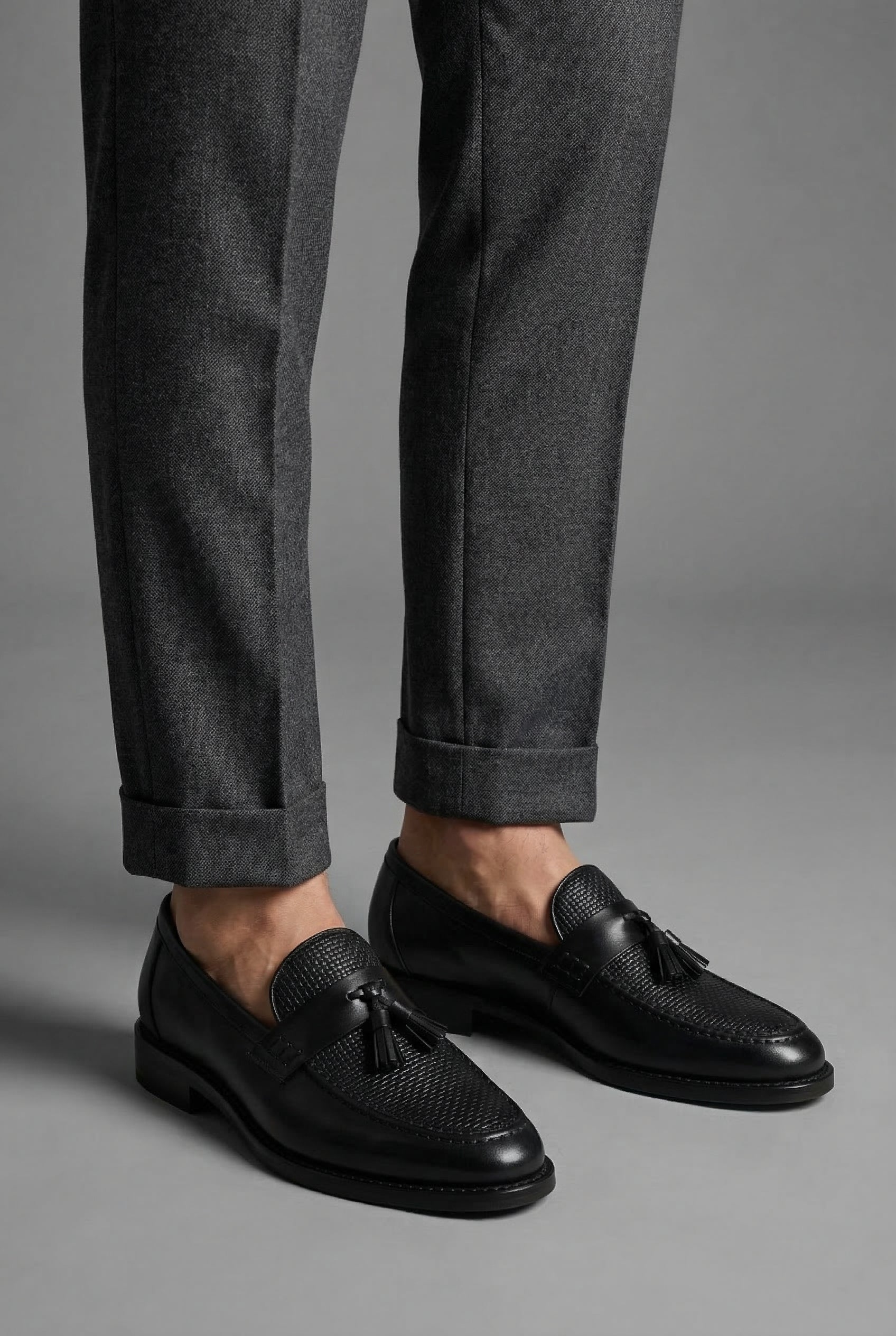 Men's Loafers Slip-On Moc-Toe Textured Vamp Tassel Detail