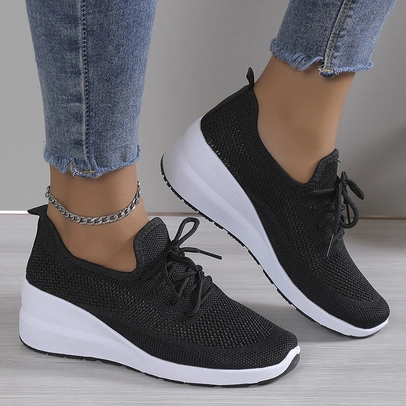 Women’s Lace-Up Sneakers with Perforated Upper and Platform Sole