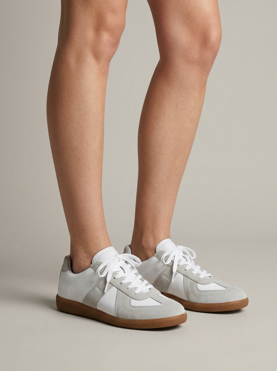Women's Sneakers Low-Top Skate Style Lace-Up Solid Anti-Slip