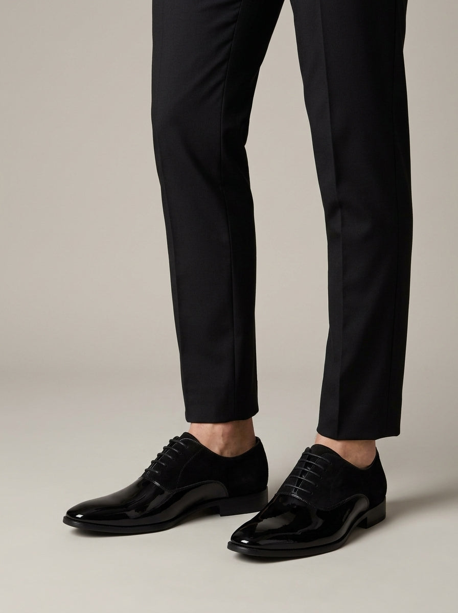 Men’s Leather Lace-Up Oxford Shoes with Almond Toe - Contrast Upper